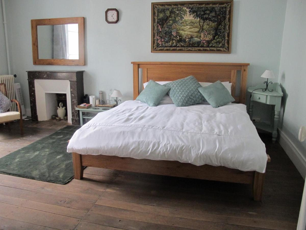 Chezlola Bed and Breakfast Civray  Buitenkant foto