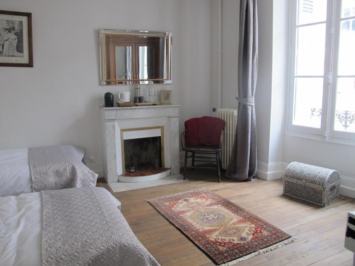 Chezlola Bed and Breakfast Civray  Buitenkant foto